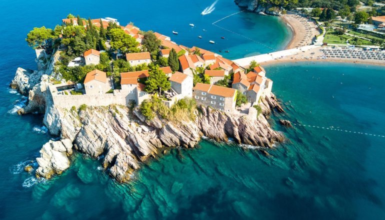 Services in Montenegro